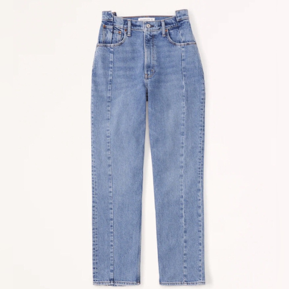 Abercrombie & Fitch 90s Ultra High Rise Straight Jean size 26/2 short